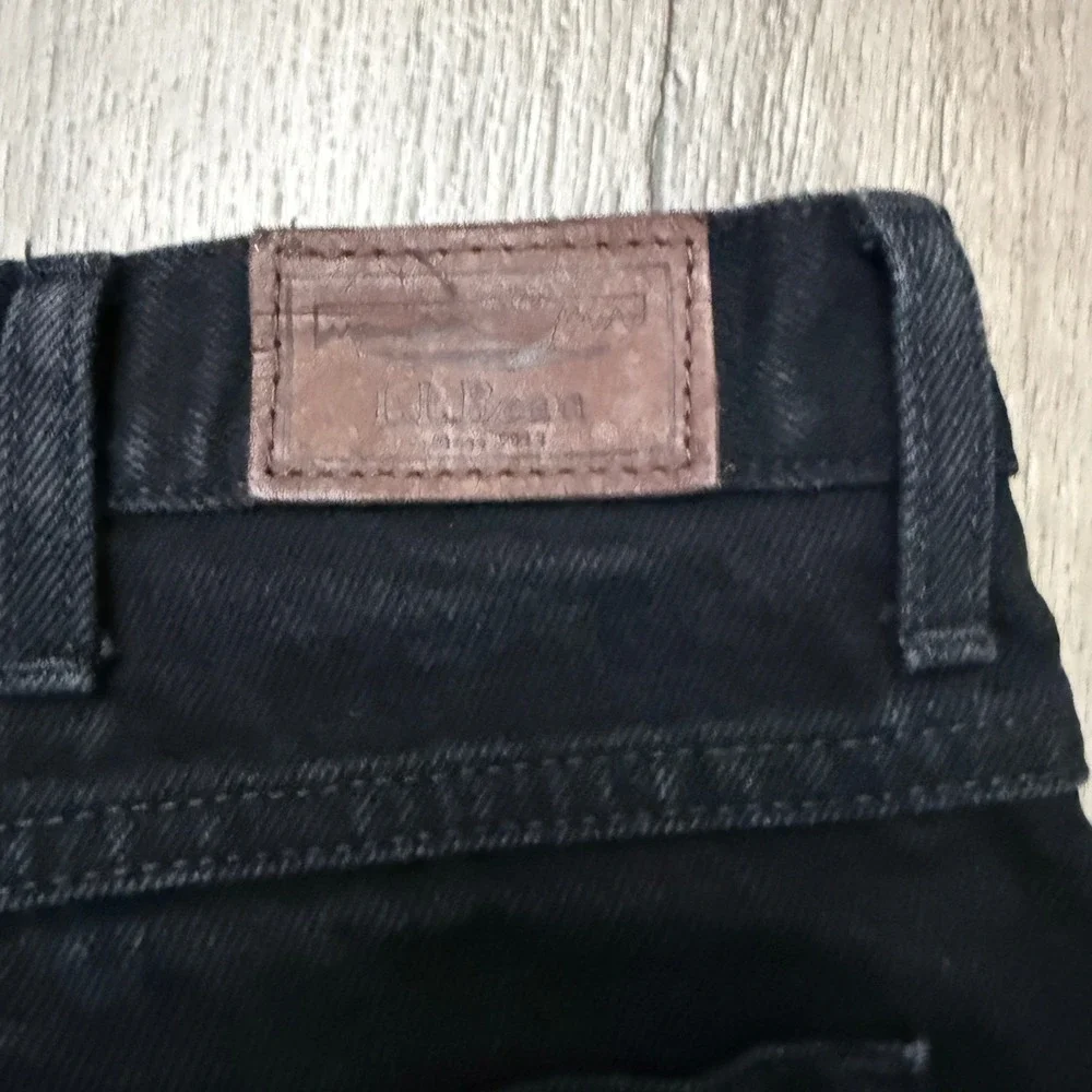 L.L. Bean details fly